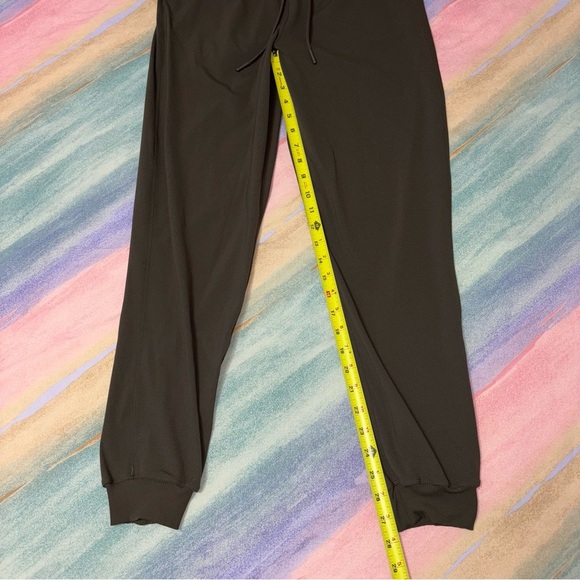 Lululemon Stretch High-Rise Jogger *Full Length
Dark Olive size 4 - Picture 9 of 9